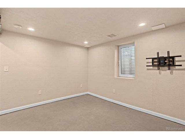 37 Evergreen St, Broomfield, CO 80020