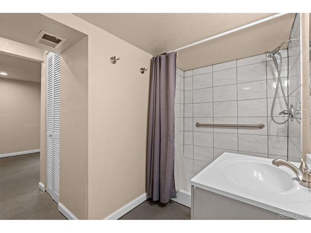 37 Evergreen St, Broomfield, CO 80020