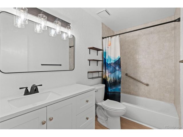 37 Evergreen St, Broomfield, CO 80020