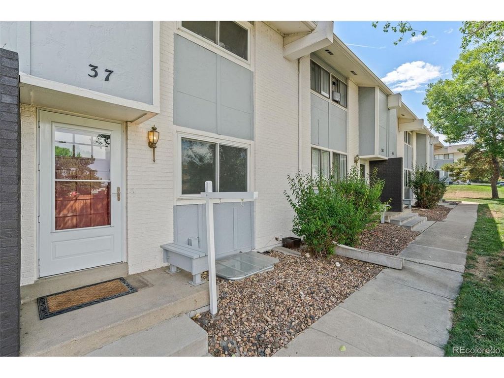 37 Evergreen St, Broomfield, CO 80020