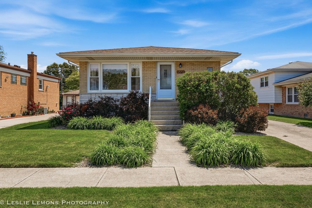 12213 S Hamlin Avenue, Alsip, IL 60803
