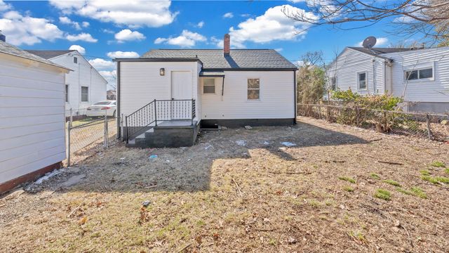 1511 Hanover AVE, Roanoke, VA 24017
