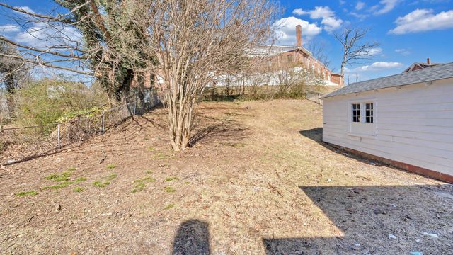 1511 Hanover AVE, Roanoke, VA 24017