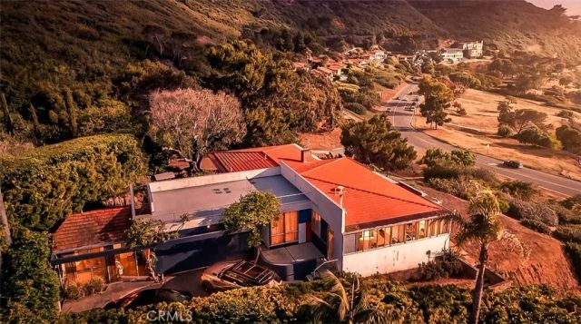 1400 Via Montemar, Palos Verdes Estates, CA 90274