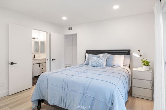 2231 Pacific A1, Costa Mesa, CA 92627