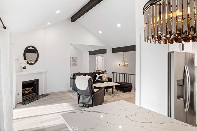 2231 Pacific A1, Costa Mesa, CA 92627