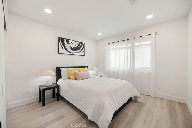 2231 Pacific A1, Costa Mesa, CA 92627