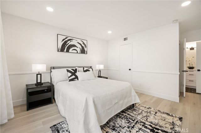 2231 Pacific A1, Costa Mesa, CA 92627