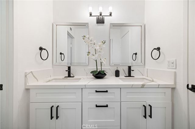 2231 Pacific A1, Costa Mesa, CA 92627