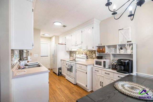 126 Country walk, Warner Robins, GA 31088