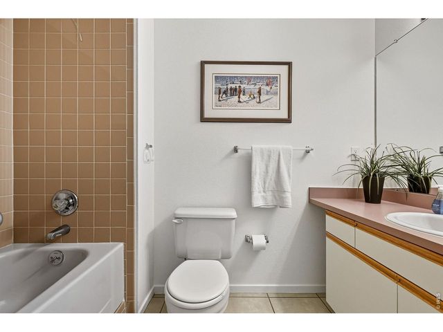 2938 Kalmia Ave 17, Boulder, CO 80301