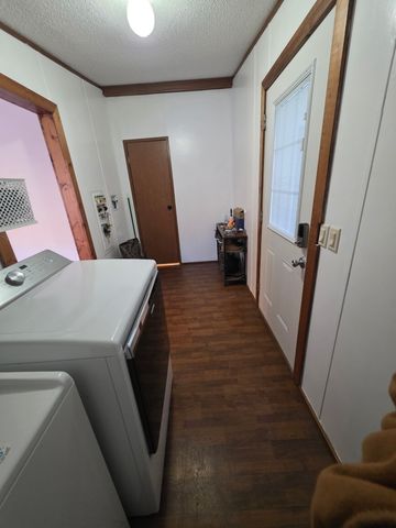 230 Lowery Cemetery Rd, Cumberland City, TN 37050