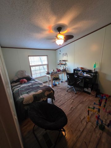 230 Lowery Cemetery Rd, Cumberland City, TN 37050