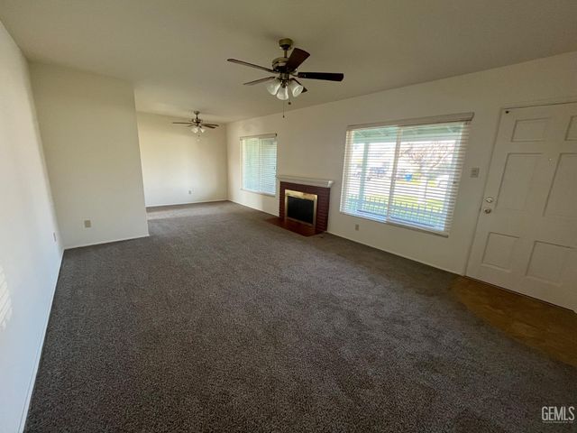 2113 Rose Marie Drive, Bakersfield, CA 93304