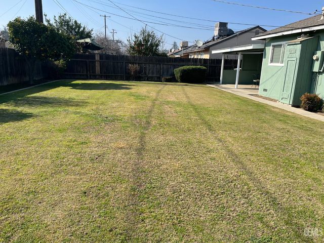 2113 Rose Marie Drive, Bakersfield, CA 93304