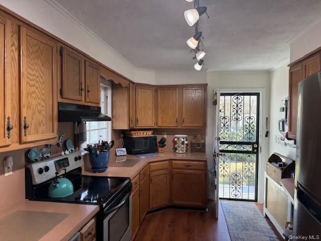 154 Cedar Road E, Mastic Beach, NY 11951