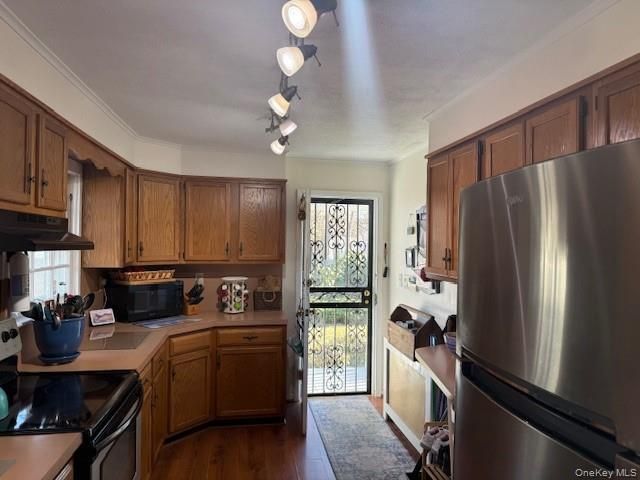 154 Cedar Road E, Mastic Beach, NY 11951