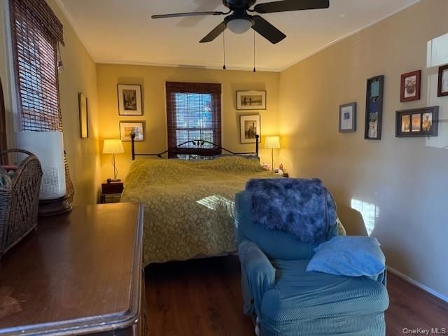 154 Cedar Road E, Mastic Beach, NY 11951