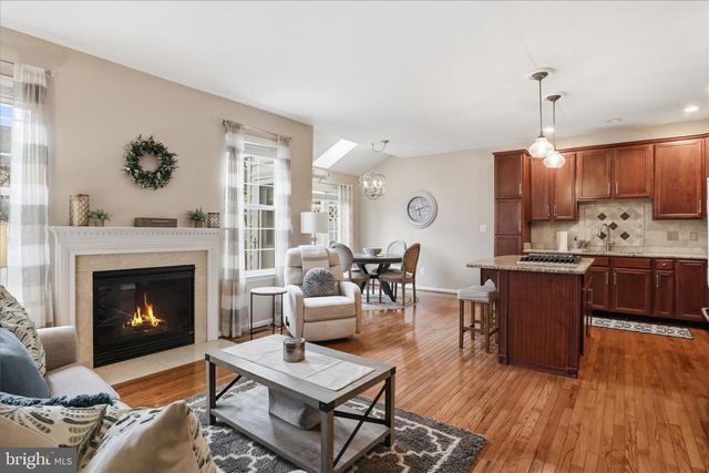 25524 CROSSFIELD DR, Chantilly, VA 20152