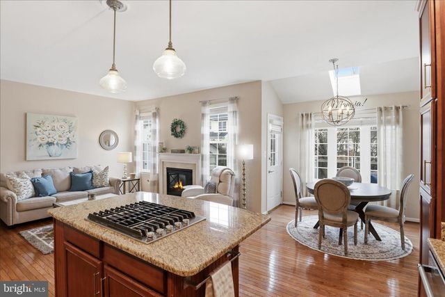 25524 CROSSFIELD DR, Chantilly, VA 20152