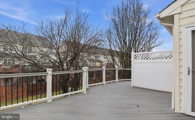 25524 CROSSFIELD DR, Chantilly, VA 20152