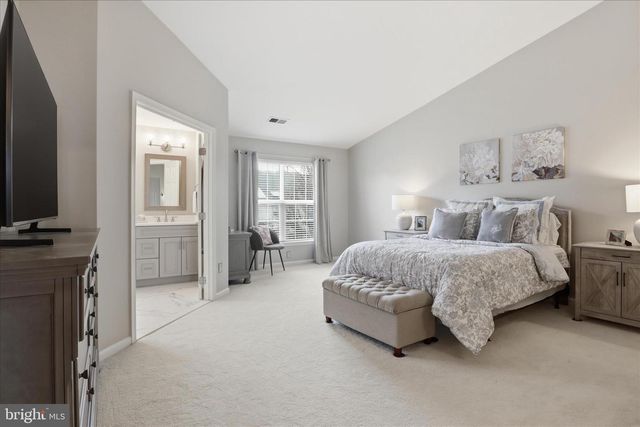 25524 CROSSFIELD DR, Chantilly, VA 20152