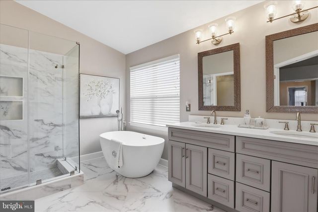 25524 CROSSFIELD DR, Chantilly, VA 20152