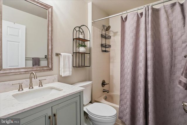 25524 CROSSFIELD DR, Chantilly, VA 20152