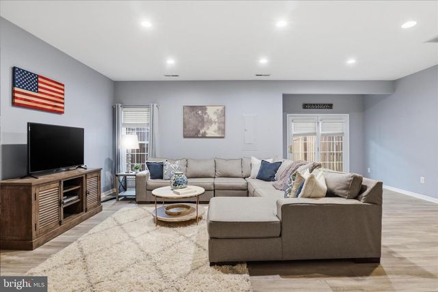 25524 CROSSFIELD DR, Chantilly, VA 20152