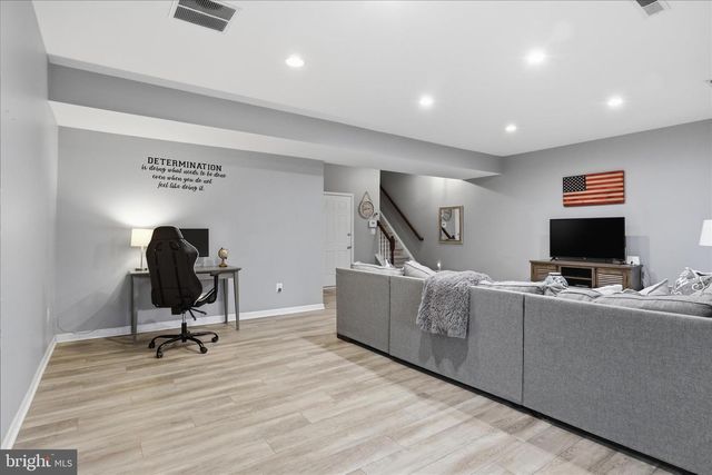 25524 CROSSFIELD DR, Chantilly, VA 20152