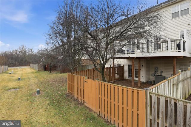 25524 CROSSFIELD DR, Chantilly, VA 20152