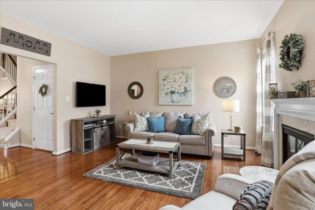 25524 CROSSFIELD DR, Chantilly, VA 20152