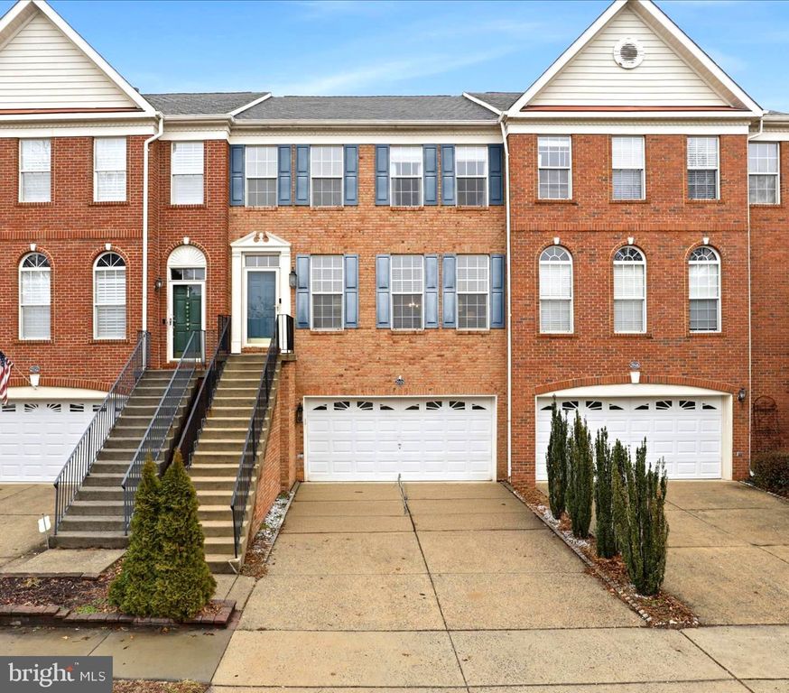 25524 CROSSFIELD DR, Chantilly, VA 20152