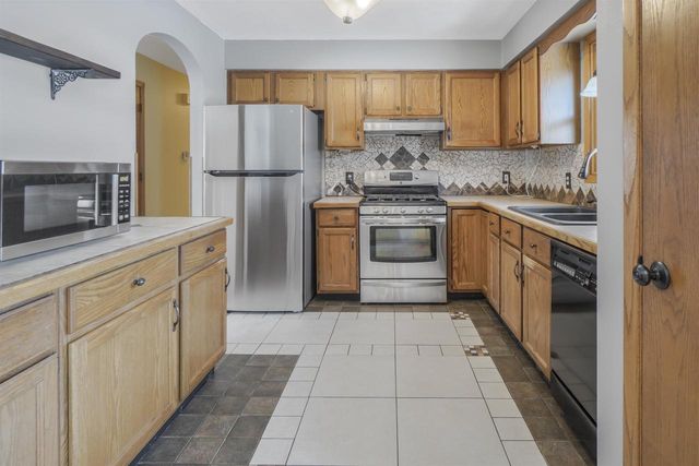 2111 Browning Drive, Janesville, WI 53546