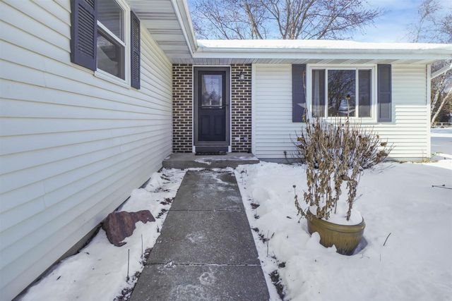 2111 Browning Drive, Janesville, WI 53546