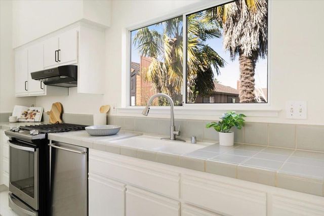 114 Annie Lane, Santa Cruz, CA 95062