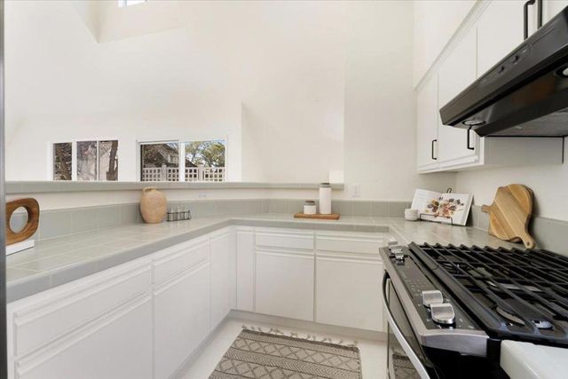 114 Annie Lane, Santa Cruz, CA 95062