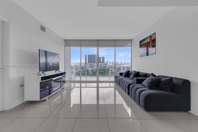 1861 S River Drive 1207, Miami, FL 33125
