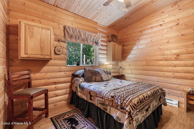 25431 N Lantern Hill Rd, Rathdrum, ID 83858