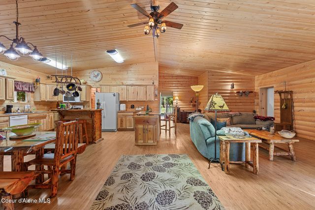 25431 N Lantern Hill Rd, Rathdrum, ID 83858