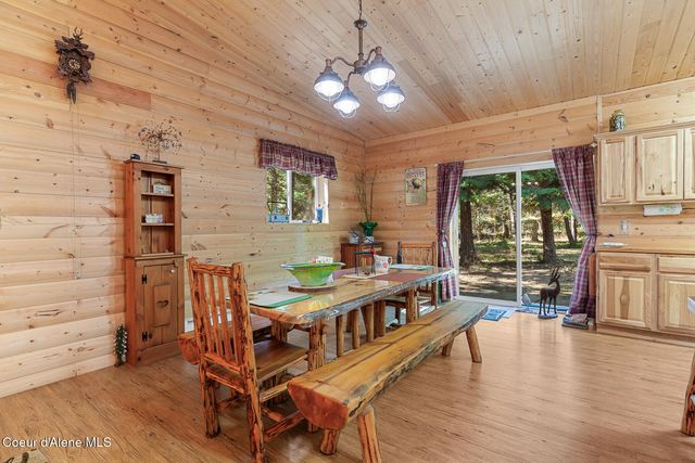 25431 N Lantern Hill Rd, Rathdrum, ID 83858