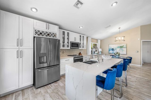 7635 Doubleton Drive, Delray Beach, FL 33446