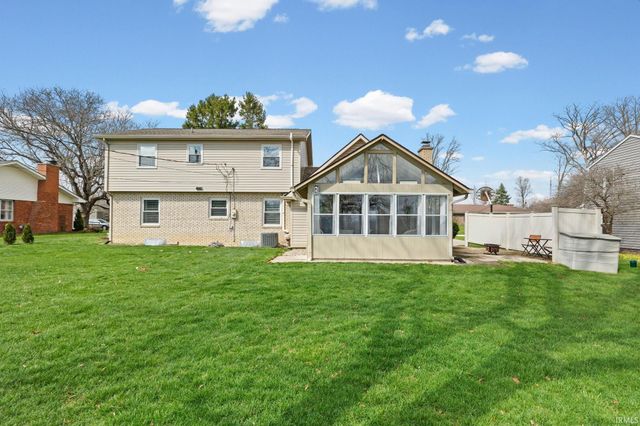 2033 Old Oak Drive, West Lafayette, IN 47906