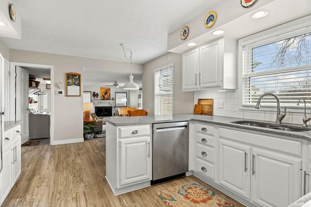 2033 Old Oak Drive, West Lafayette, IN 47906