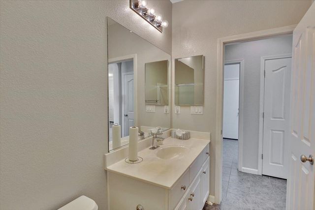 470 Pelican Bay Cir, Sacramento, CA 95835