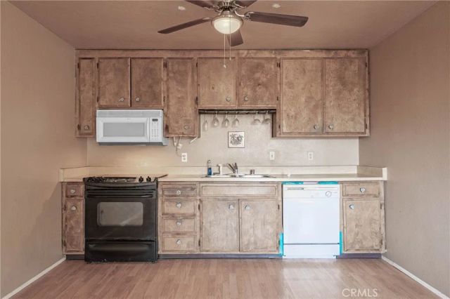 12410 Lakeview Drive, Clearlake Oaks, CA 95423