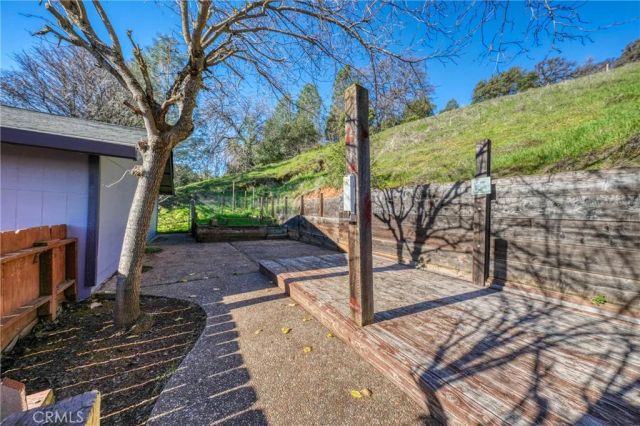 12410 Lakeview Drive, Clearlake Oaks, CA 95423