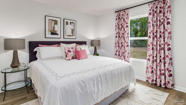 6465 Firefly Dr, Milton, FL 32583