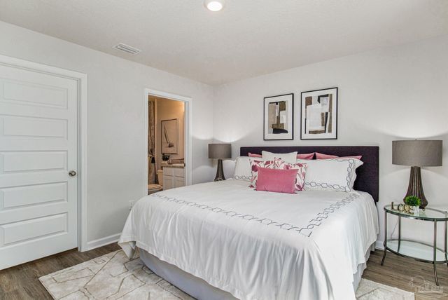 6465 Firefly Dr, Milton, FL 32583