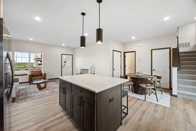 160 Bethany Loop SW B, Cedar Rapids, IA 52404